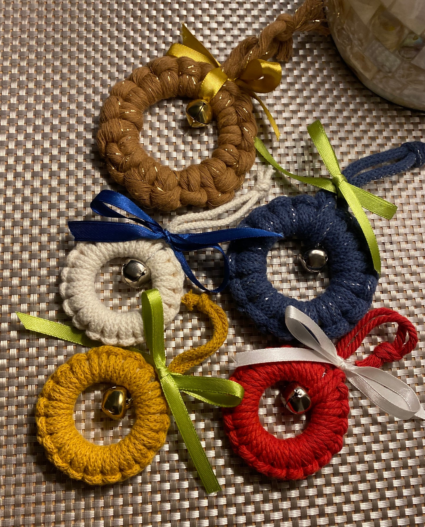 Tiny Christmas Wreaths